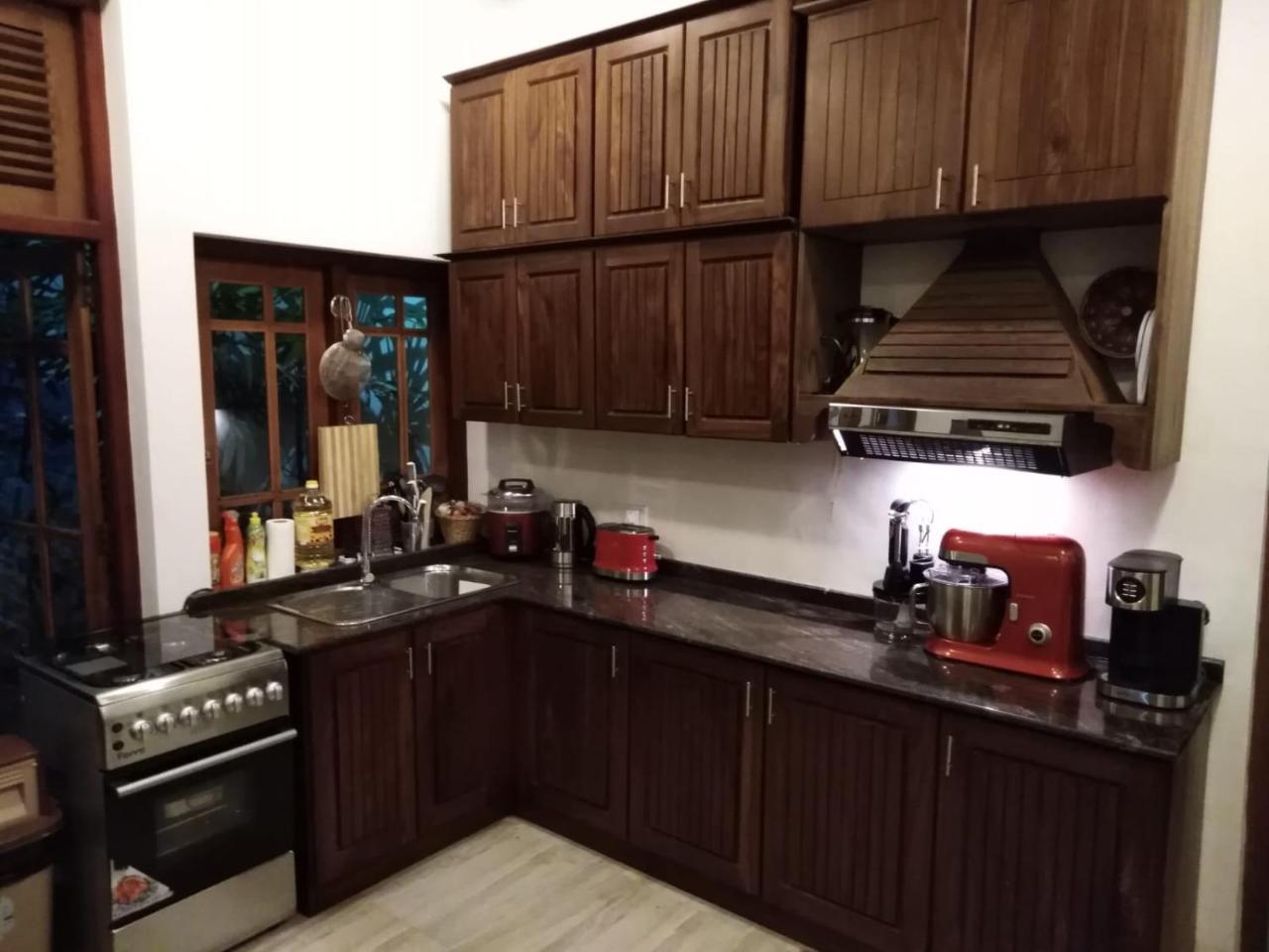Lija Residence Негомбо Екстериор снимка