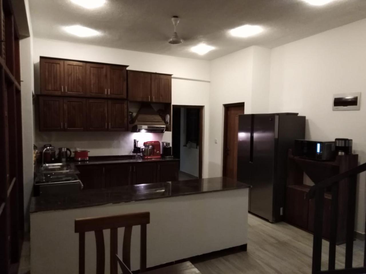 Lija Residence Негомбо Екстериор снимка
