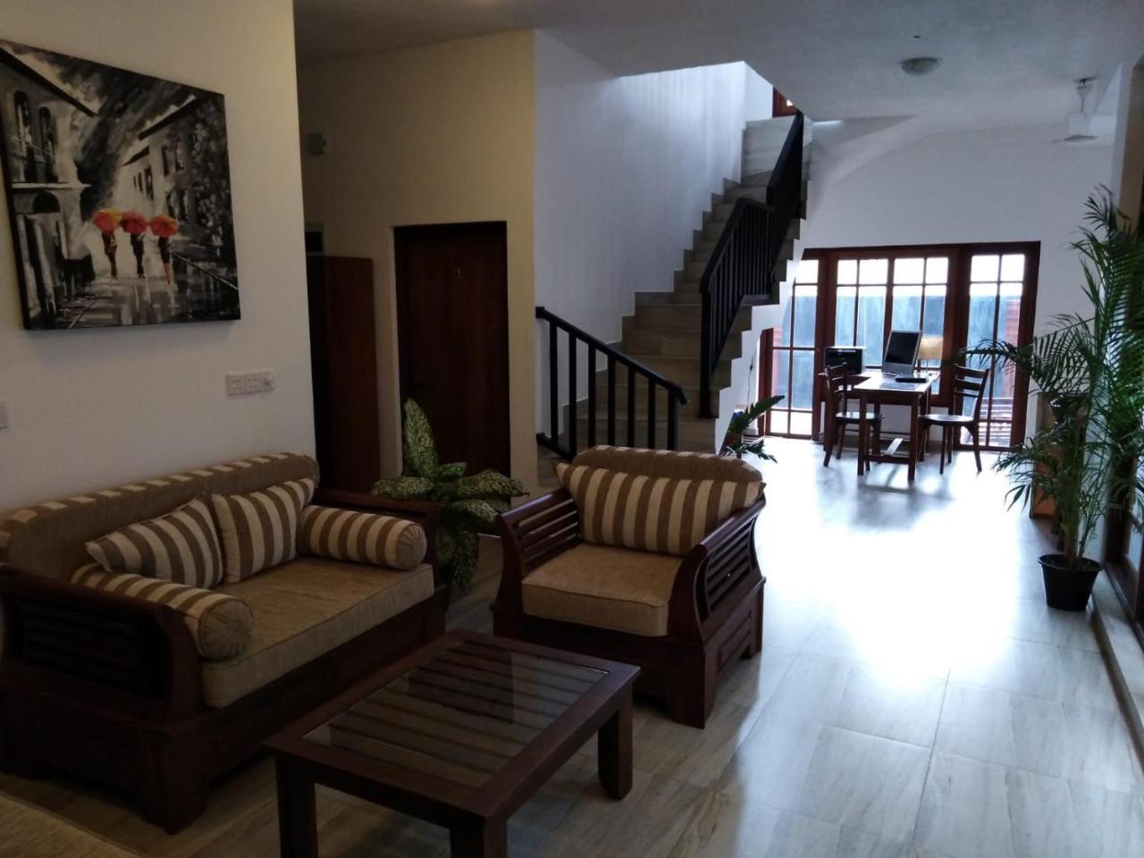 Lija Residence Негомбо Екстериор снимка