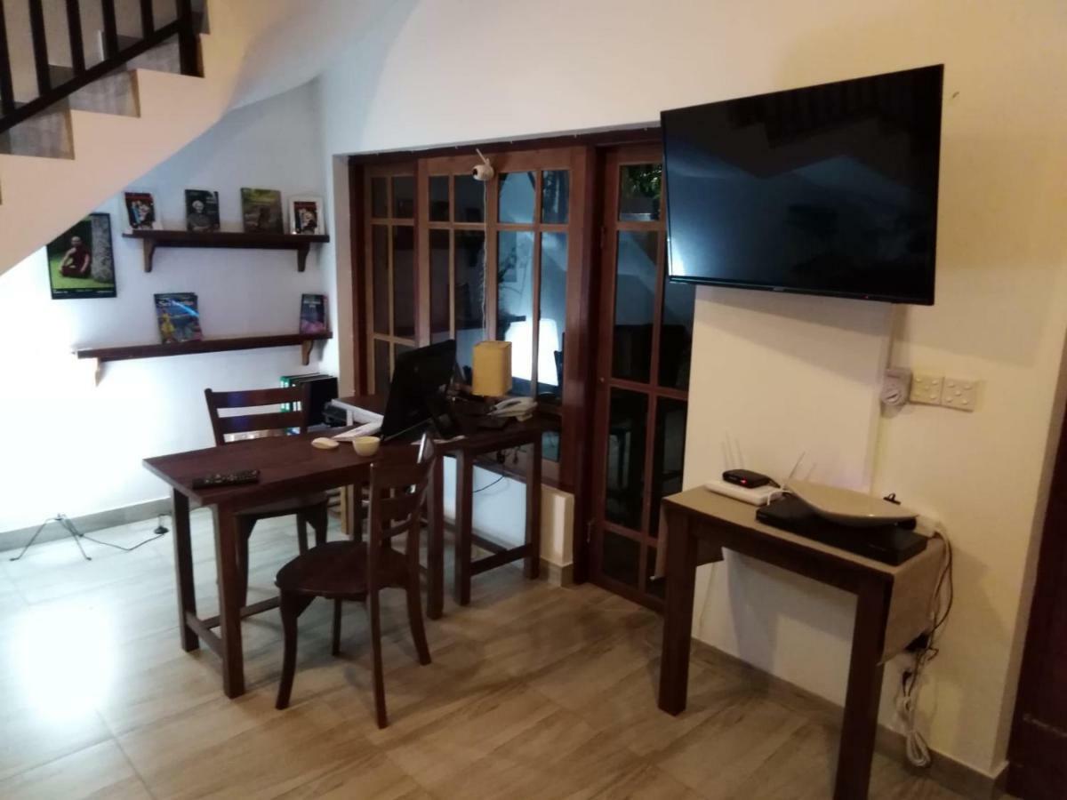Lija Residence Негомбо Екстериор снимка