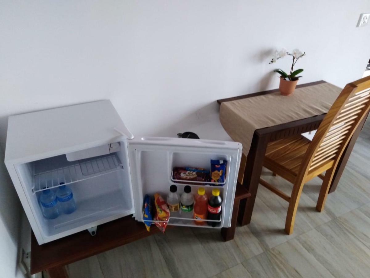 Lija Residence Негомбо Екстериор снимка