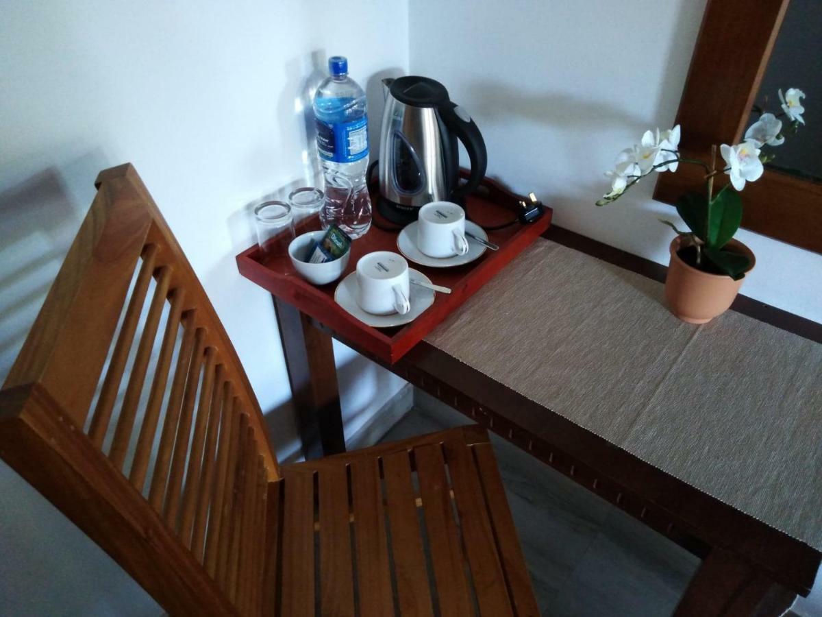 Lija Residence Негомбо Екстериор снимка