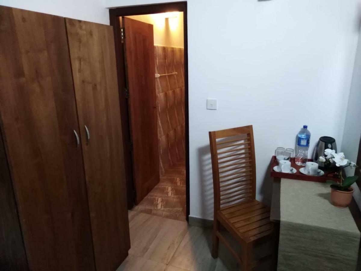 Lija Residence Негомбо Екстериор снимка