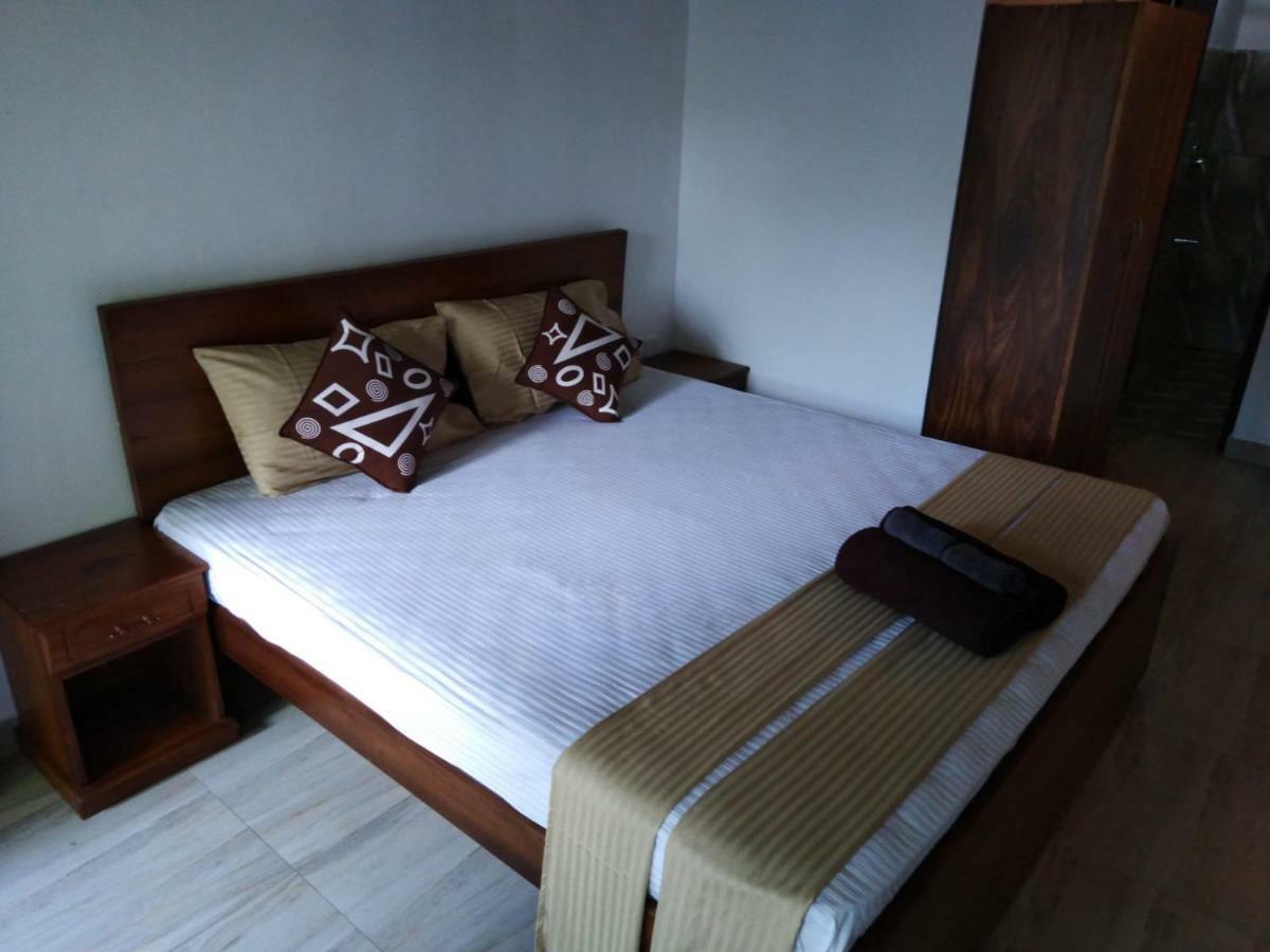 Lija Residence Негомбо Екстериор снимка